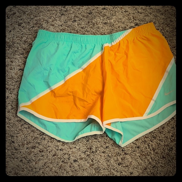 Nike Shorts - Picture 1 of 3